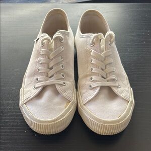 Casual Classic White Hurley Sneakers